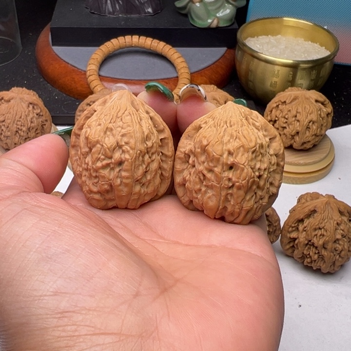 文玩核桃把件芳芳35金钱豹全品