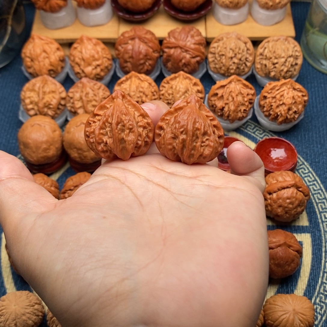 把件文玩核桃红桃A
