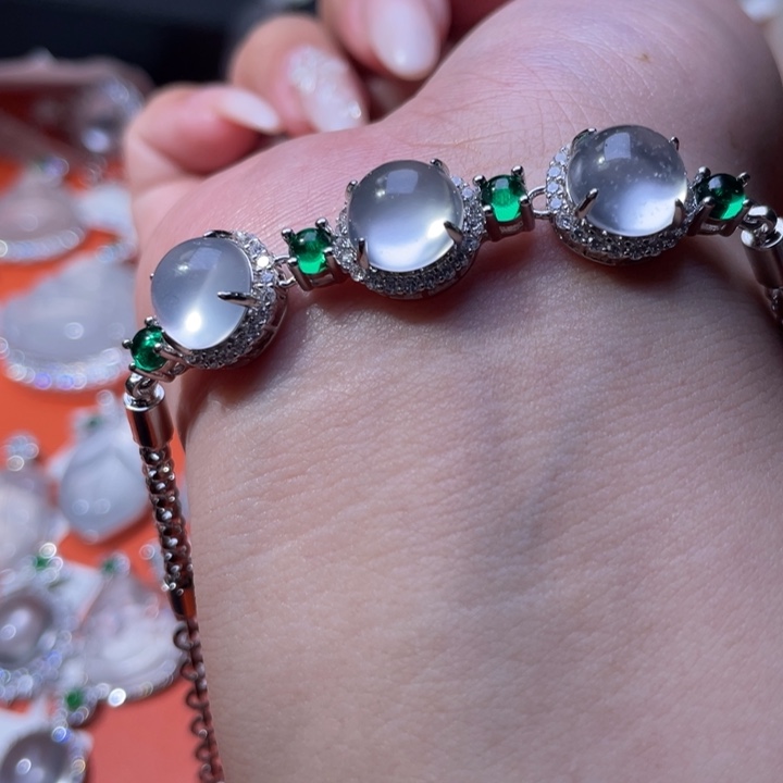 石英岩玉银S925镶嵌颈饰