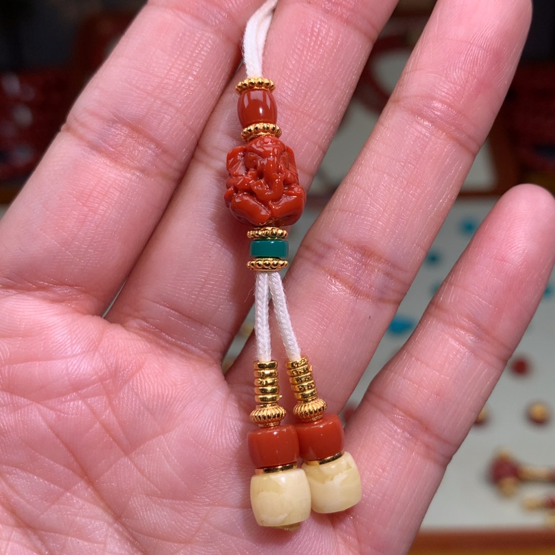 南红玛瑙颈饰未镶嵌