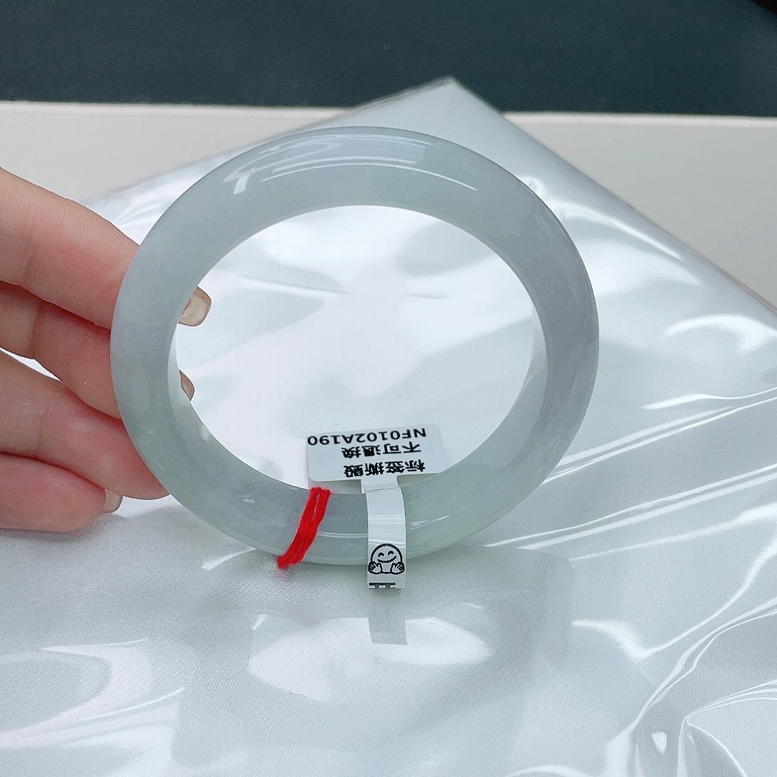 翡翠手镯未镶嵌正55.8