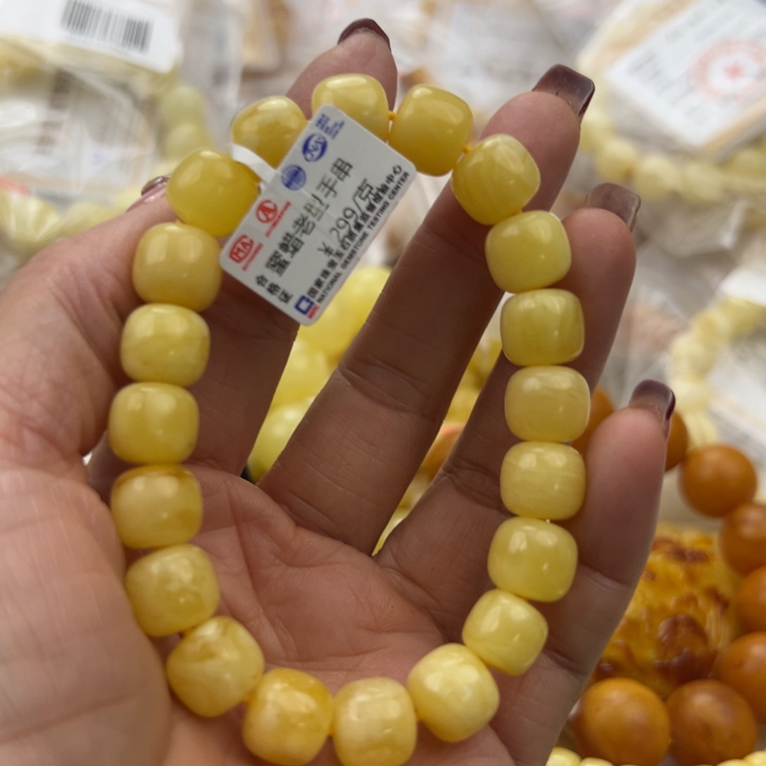 琥珀珠宝奇石未镶嵌