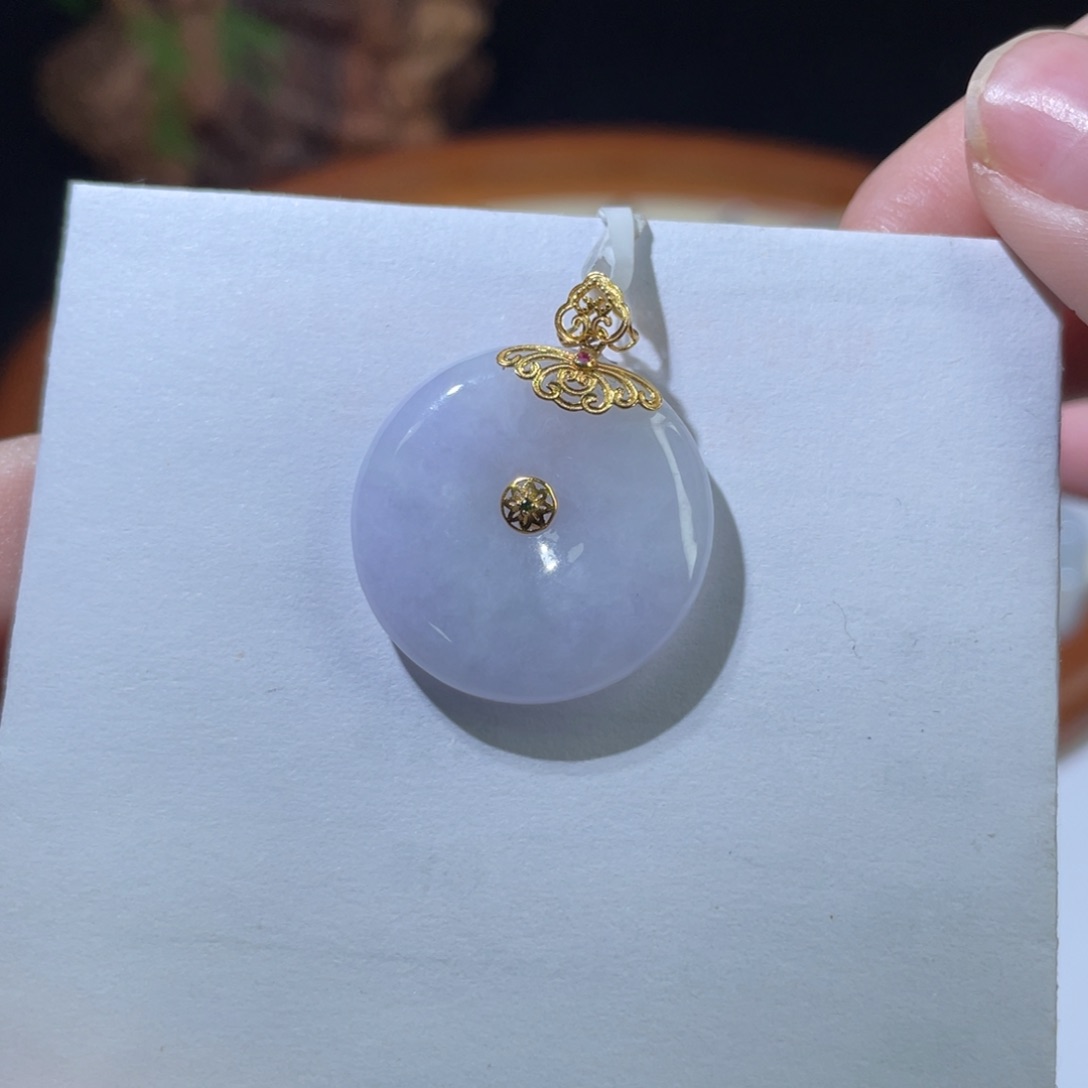 翡翠颈饰18K金镶嵌翡翠