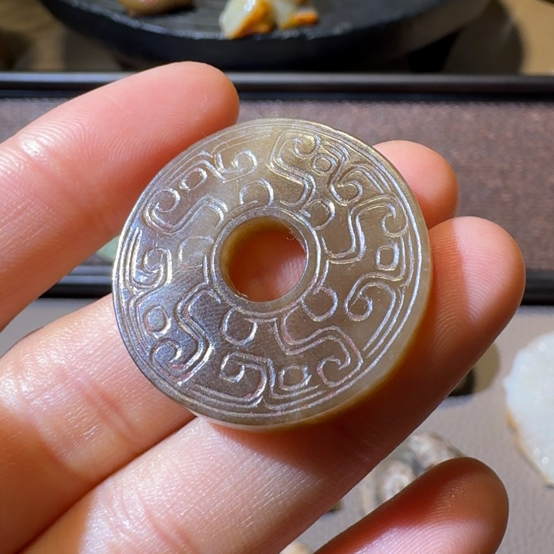 和田玉（糖玉）笔搁未镶嵌沐*：