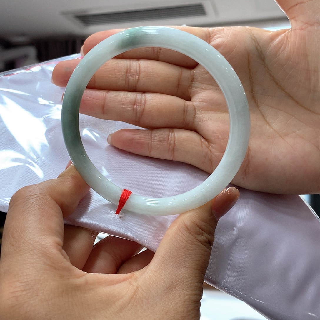 翡翠未镶嵌手镯买断