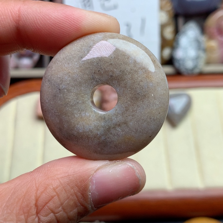 硅化珊瑚（珊瑚玉）颈饰未镶嵌