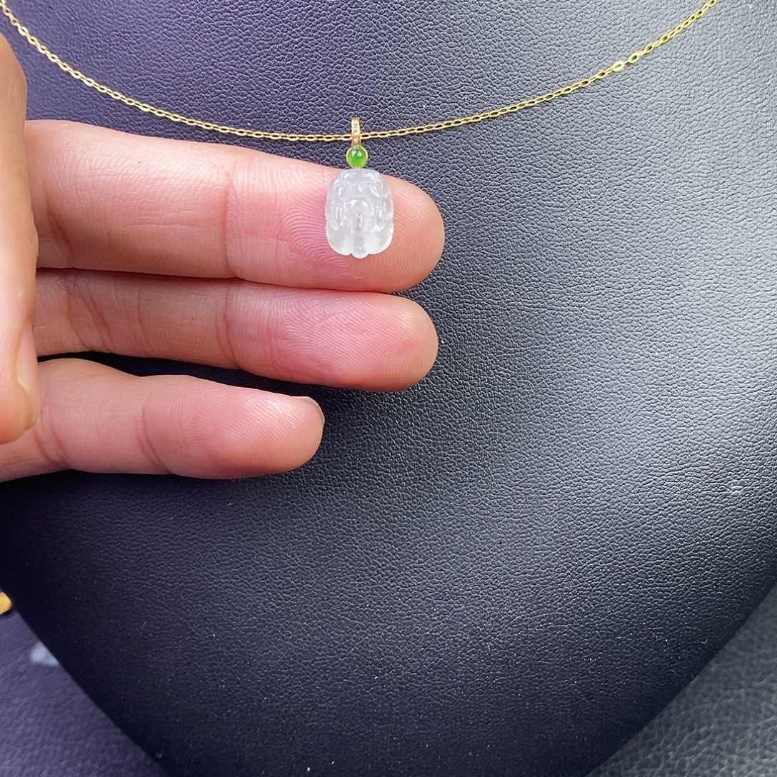 颈饰18K金镶嵌翡翠