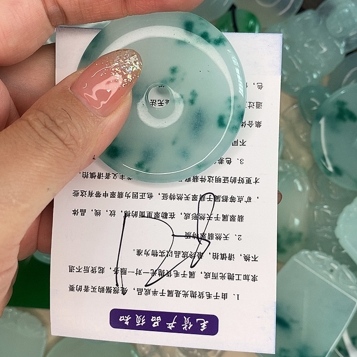 无非金属廿*仔时尚首饰饰品直播间拍一发一