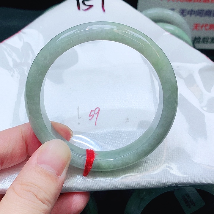 翡翠未镶嵌手镯157