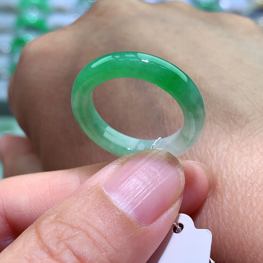 翡翠戒指未镶嵌15-16号