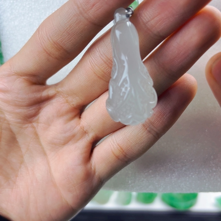 石英质玉吊坠(不含链)未镶嵌