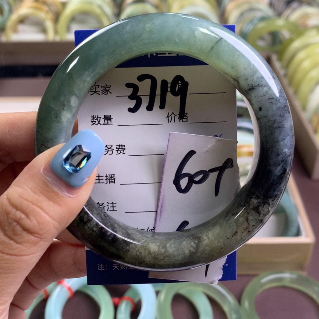 蛇纹石玉未镶嵌手镯3719