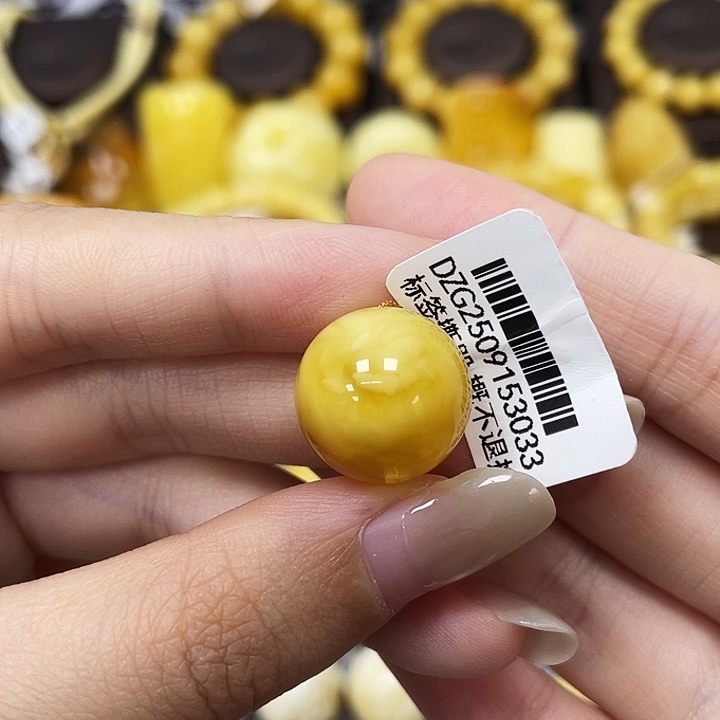 琥珀未镶嵌裸石15.6mm 1-7