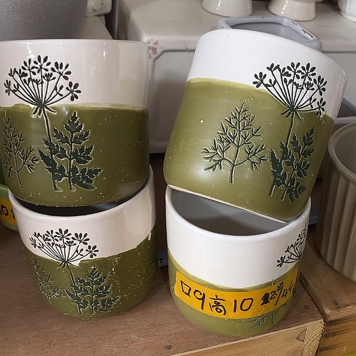 陶盆有孔 瑕疵针孔漏釉介意勿拍口 9高10