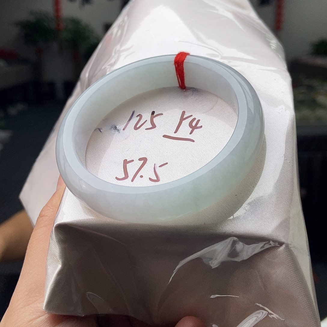 翡翠手镯未镶嵌拍一发一