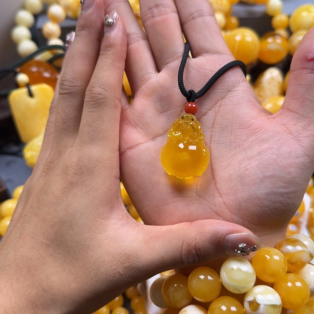 琥珀珠宝奇石未镶嵌