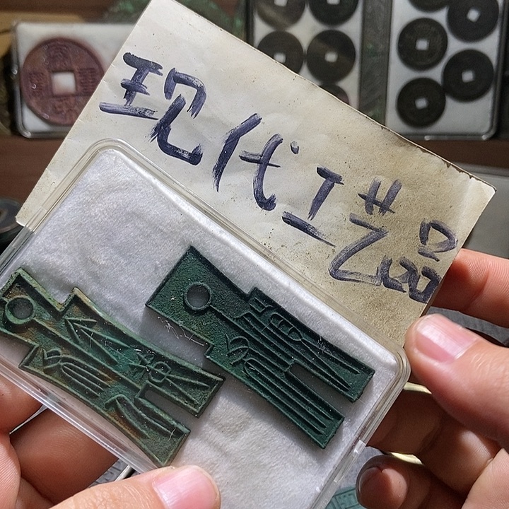 铜现代翻砂制作工艺品