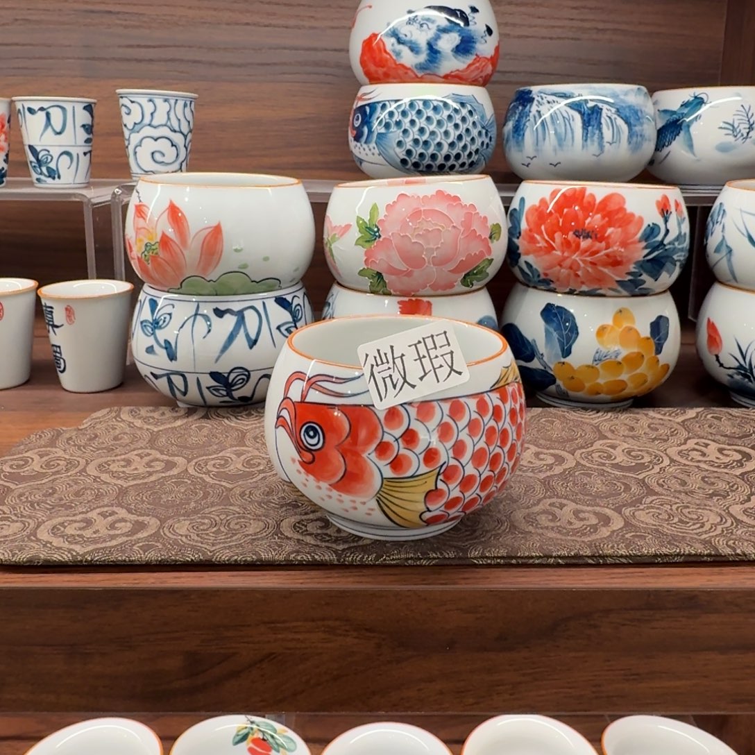 釉下手绘茶具微瑕