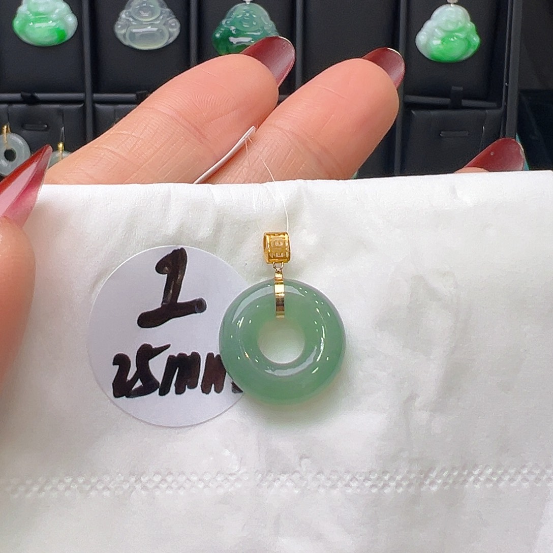 翡翠18K金镶嵌颈饰