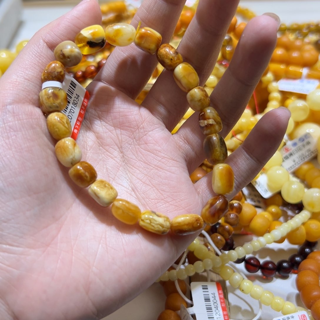琥珀珠宝奇石未镶嵌