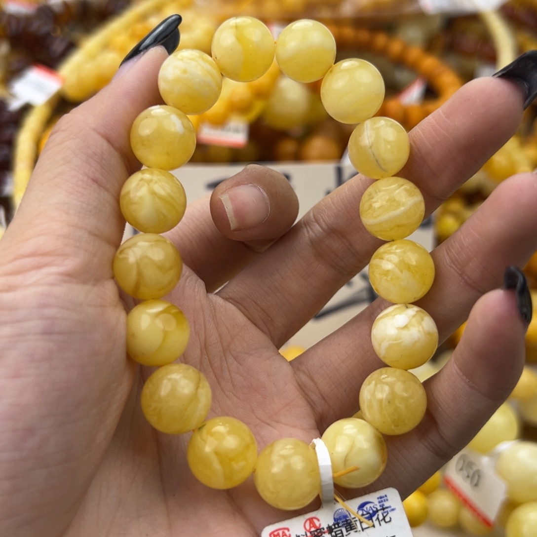 琥珀珠宝奇石未镶嵌