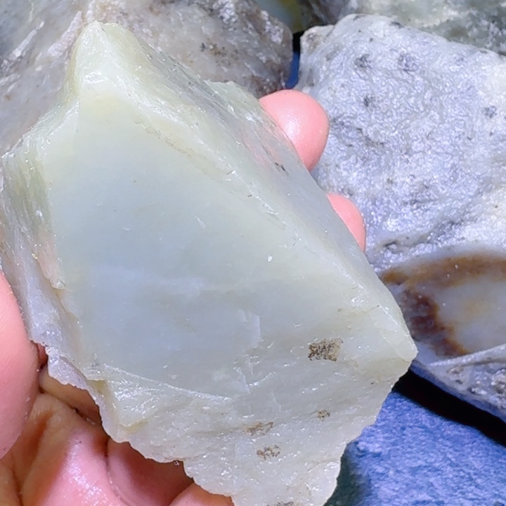 和田玉未镶嵌珠宝半成品