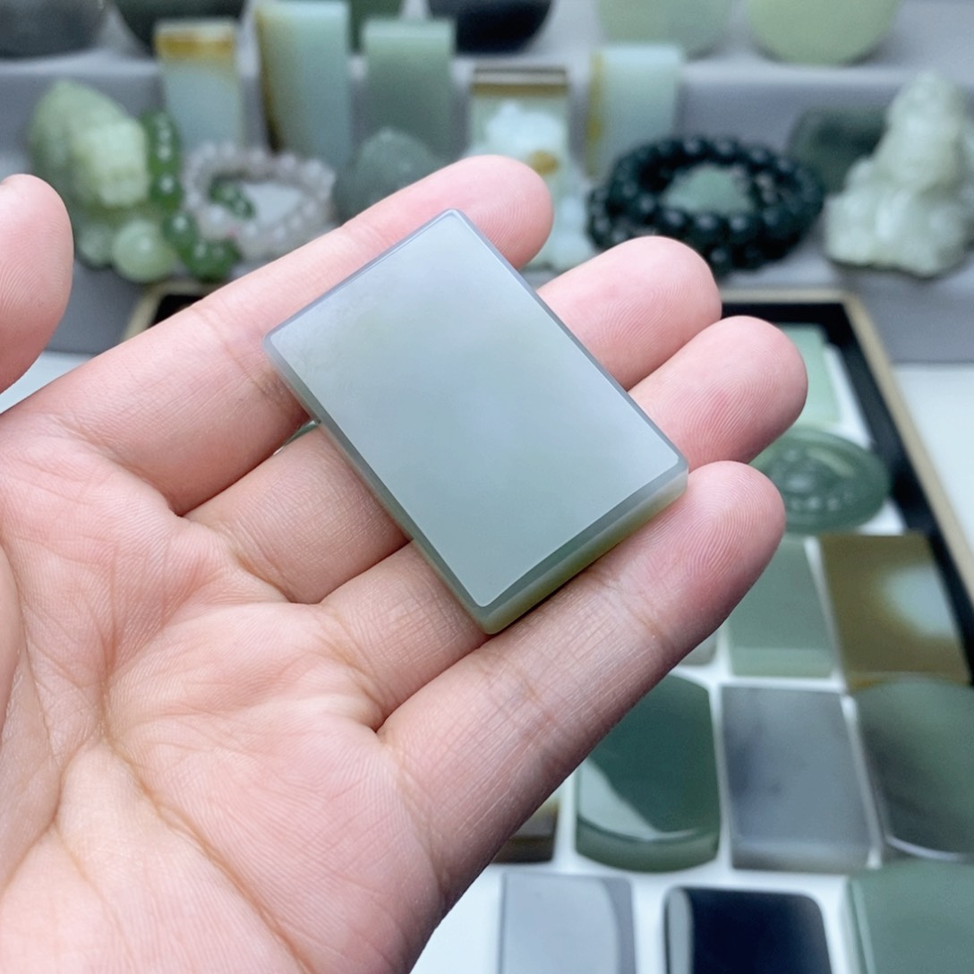 和田玉颈饰未镶嵌小*