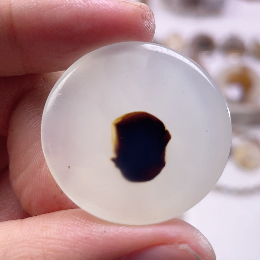 玛瑙/玉髓未镶嵌珠宝奇石