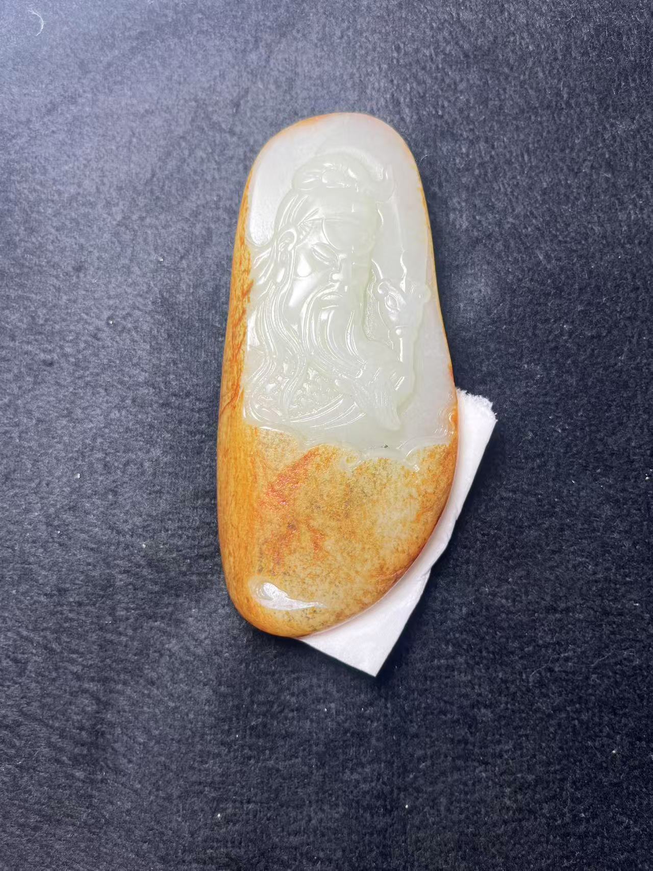 新疆和田玉关公把件忠肝义胆义薄云天一级白度洒金皮色油油润润款