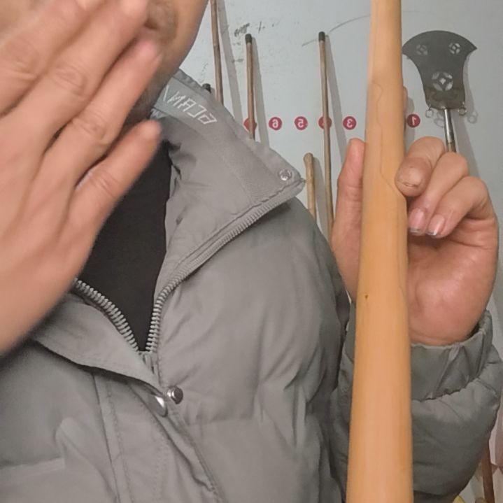 闫***国红荀子鞭杆武术棍