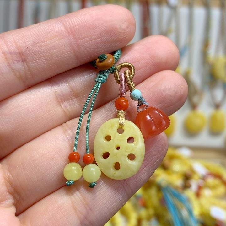 蜜蜡未镶嵌裸石配饰