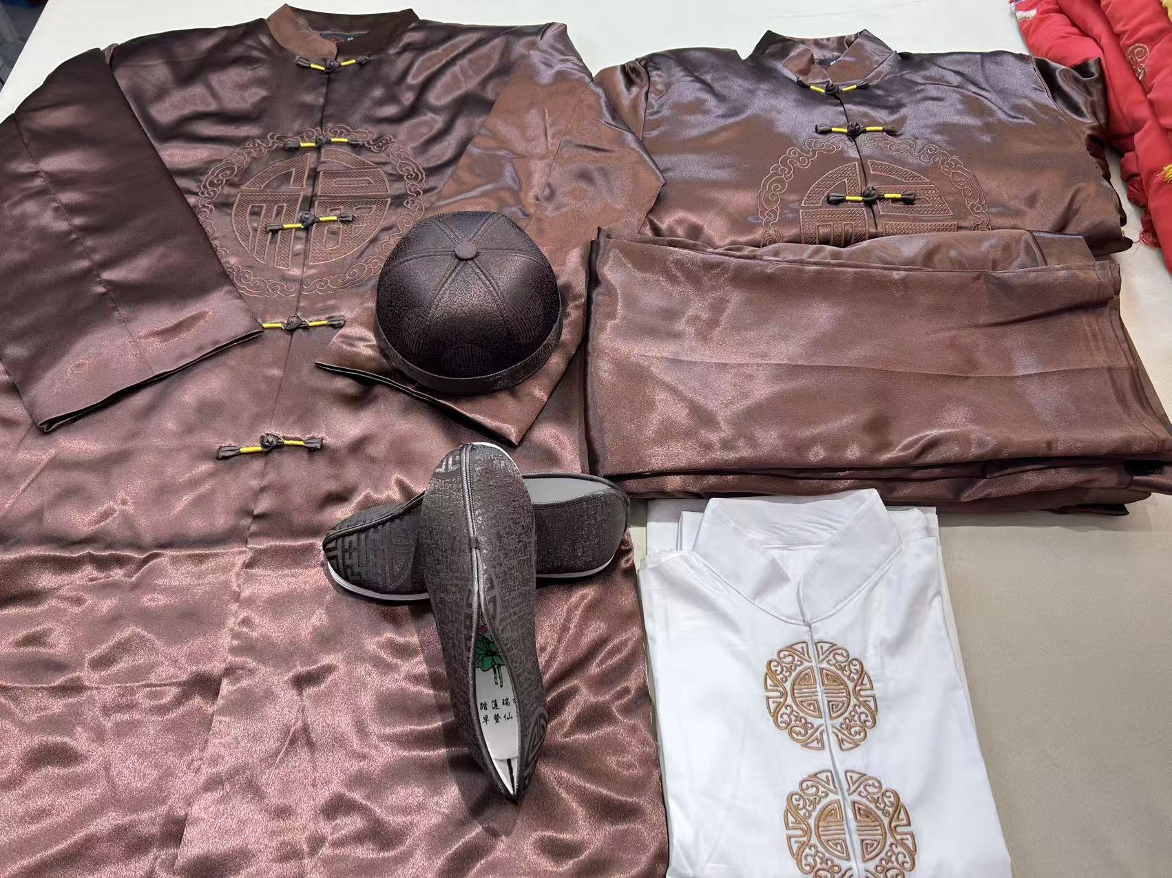 佰孝堂 男士 刺绣水晶高端面料全套