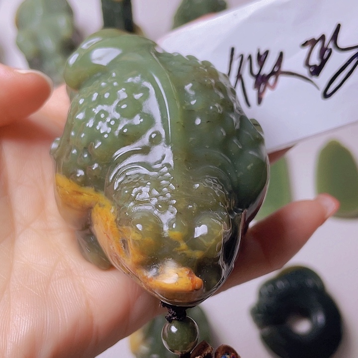 和田玉手把件未镶嵌