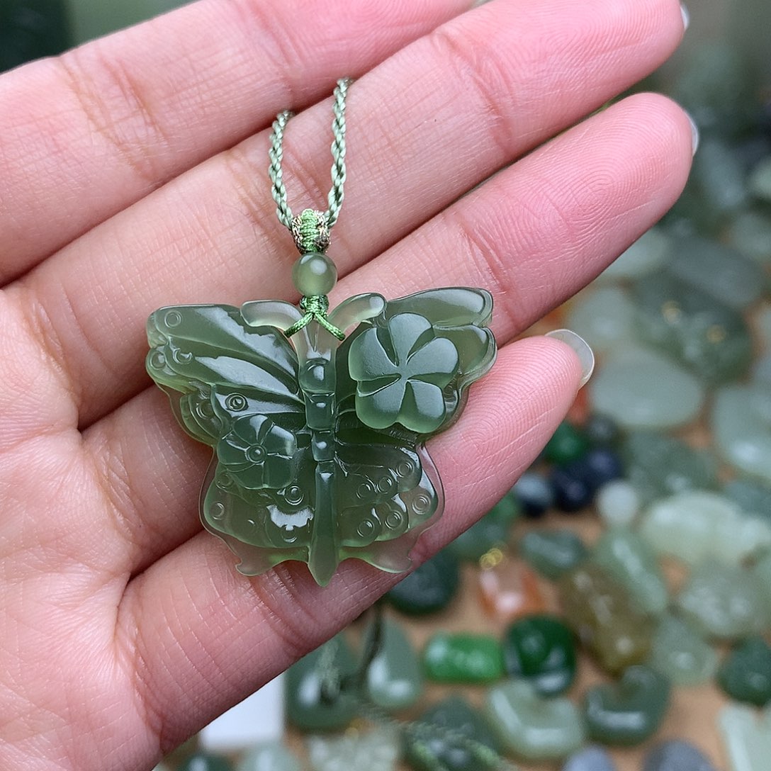 和田玉吊坠未镶嵌