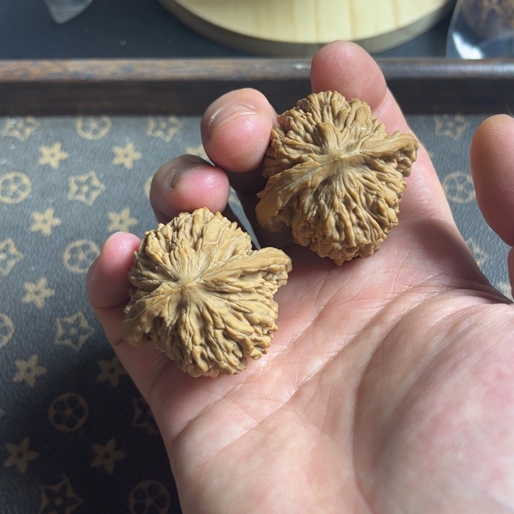 桃核吊坠全品四座楼