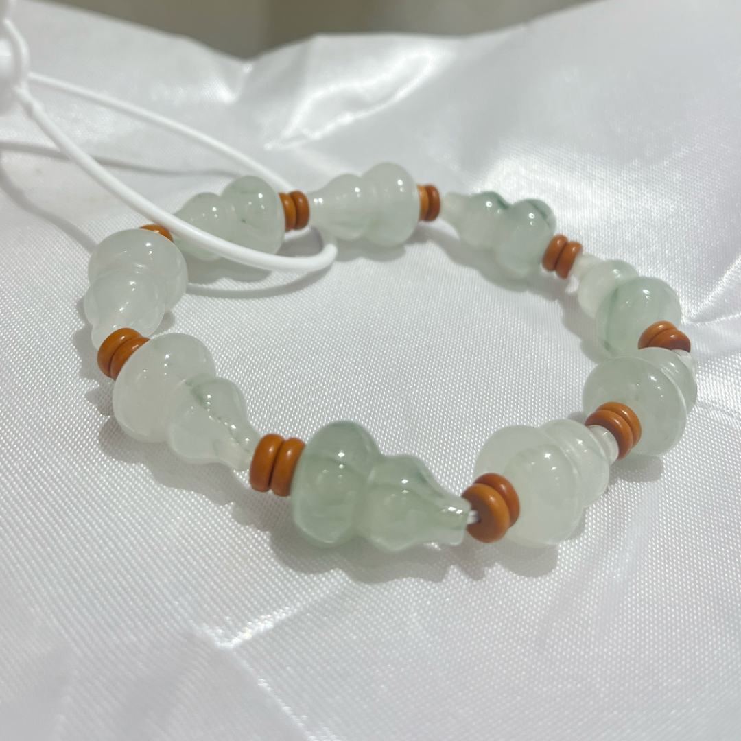 天山翠葫芦玉石男女同款珠宝配饰