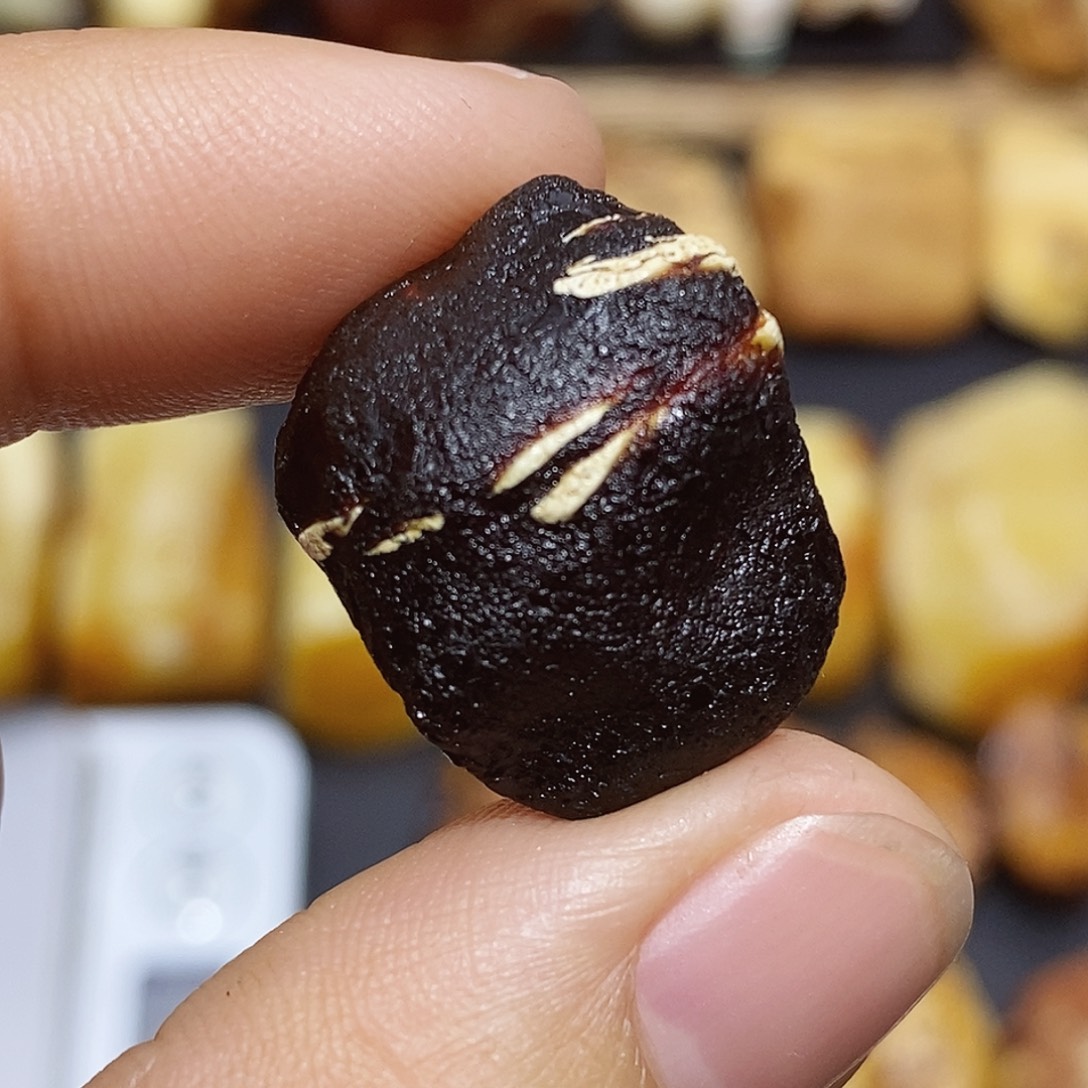 定制琥珀蜜蜡原石