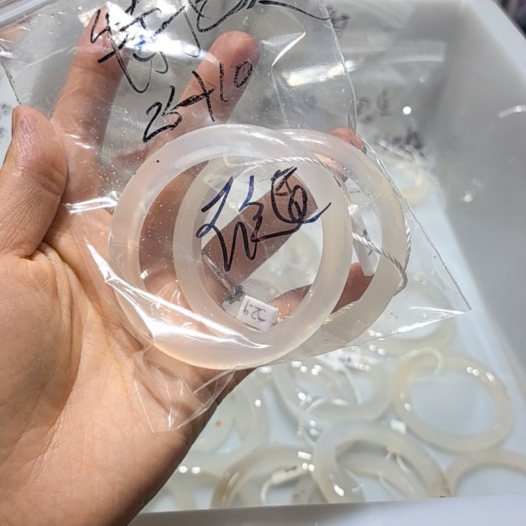 特****玛瑙/玉髓未镶嵌手镯