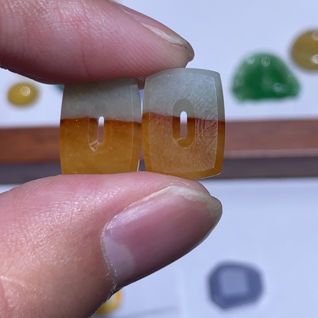 未镶嵌定制翡翠尺寸14.2*10.3*1.7