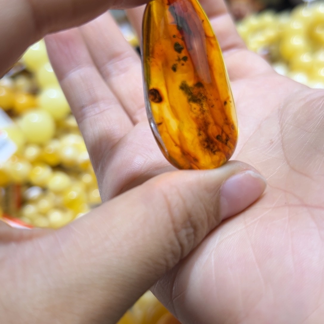 琥珀珠宝奇石未镶嵌