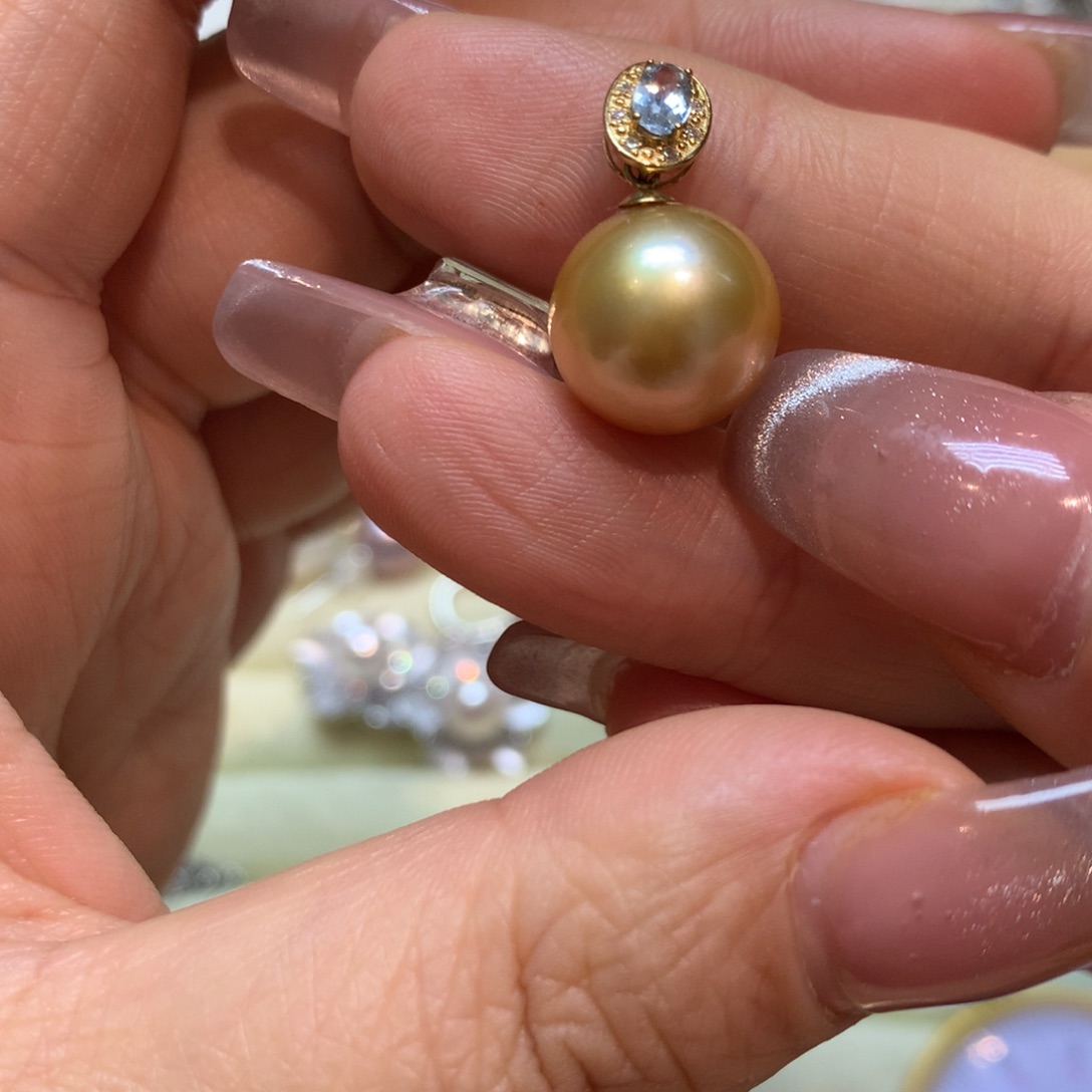 海水珍珠颈饰18K金镶嵌