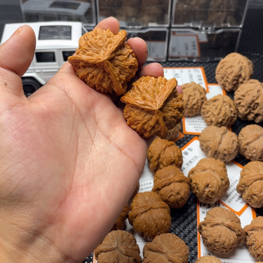 把件文玩核桃盘山三棱头货正奔全43