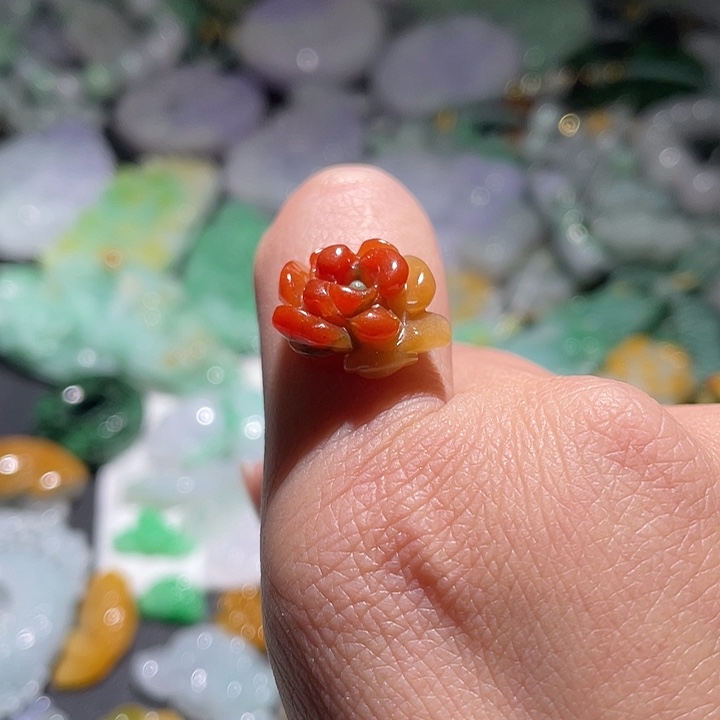 颈饰未镶嵌翡翠天