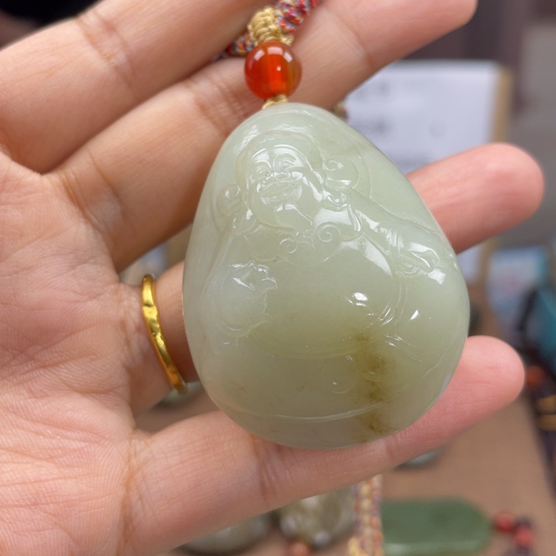 和田玉颈饰未镶嵌