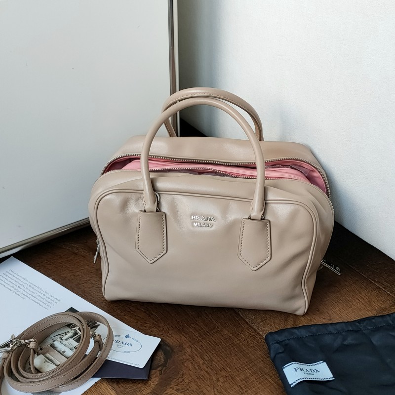 95新 Prada/普拉达 奶茶拼粉Inside out包中包波士顿手提包53771