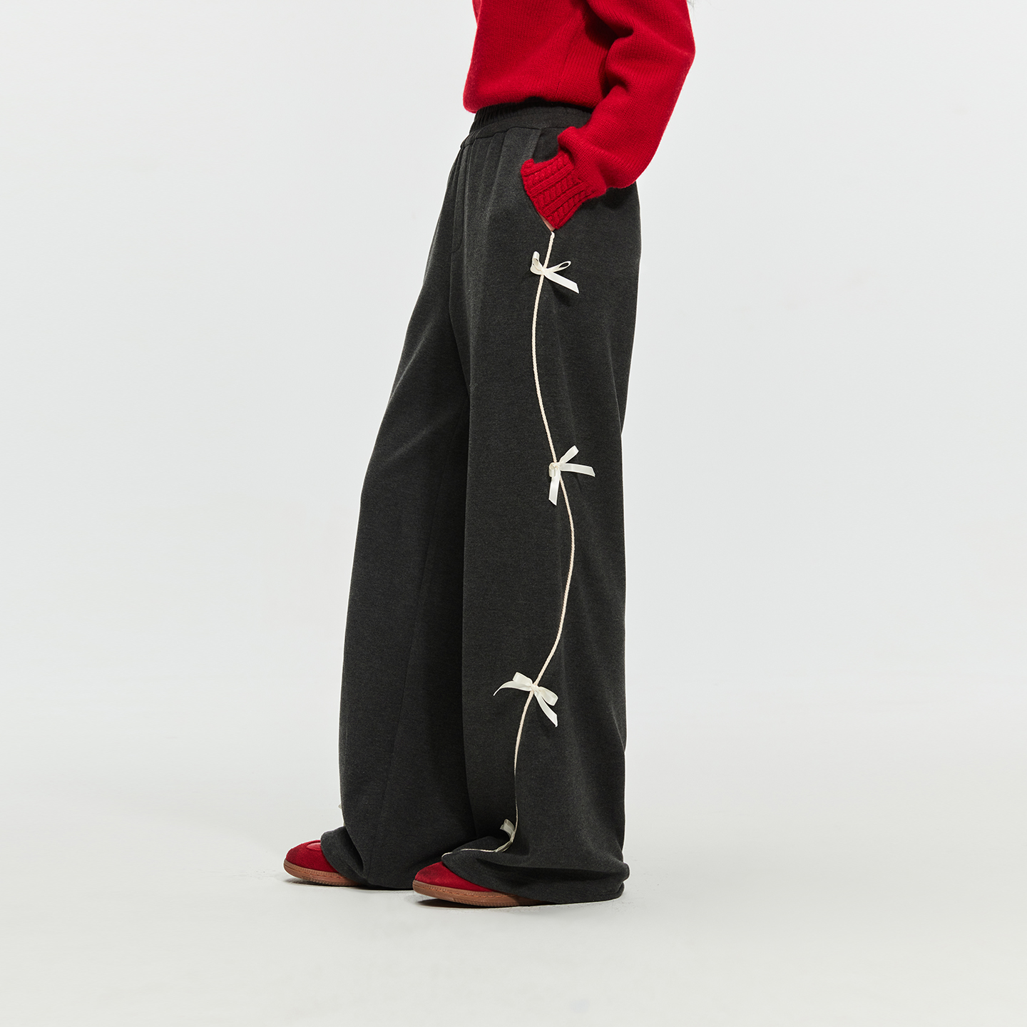 樱桃KIRSH2025秋冬新款韩系高腰显瘦蝴蝶直筒休闲裤