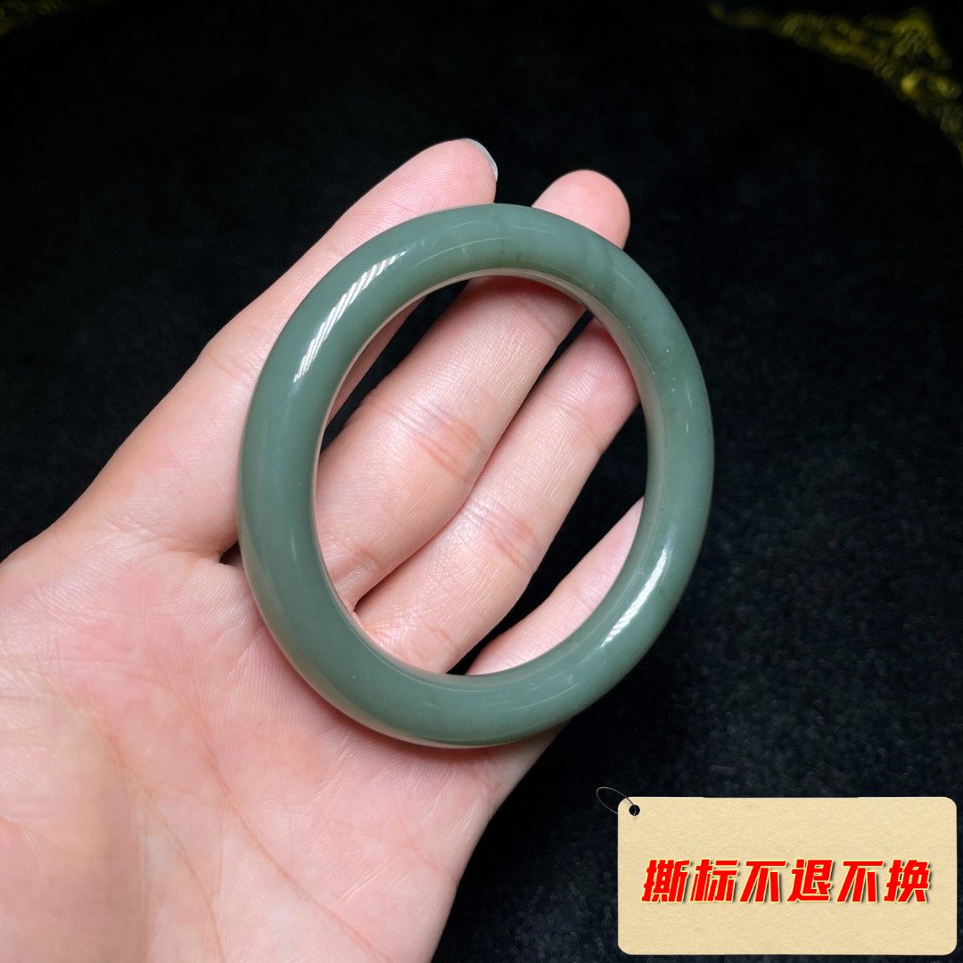 玉美人菲菲/和田玉手镯