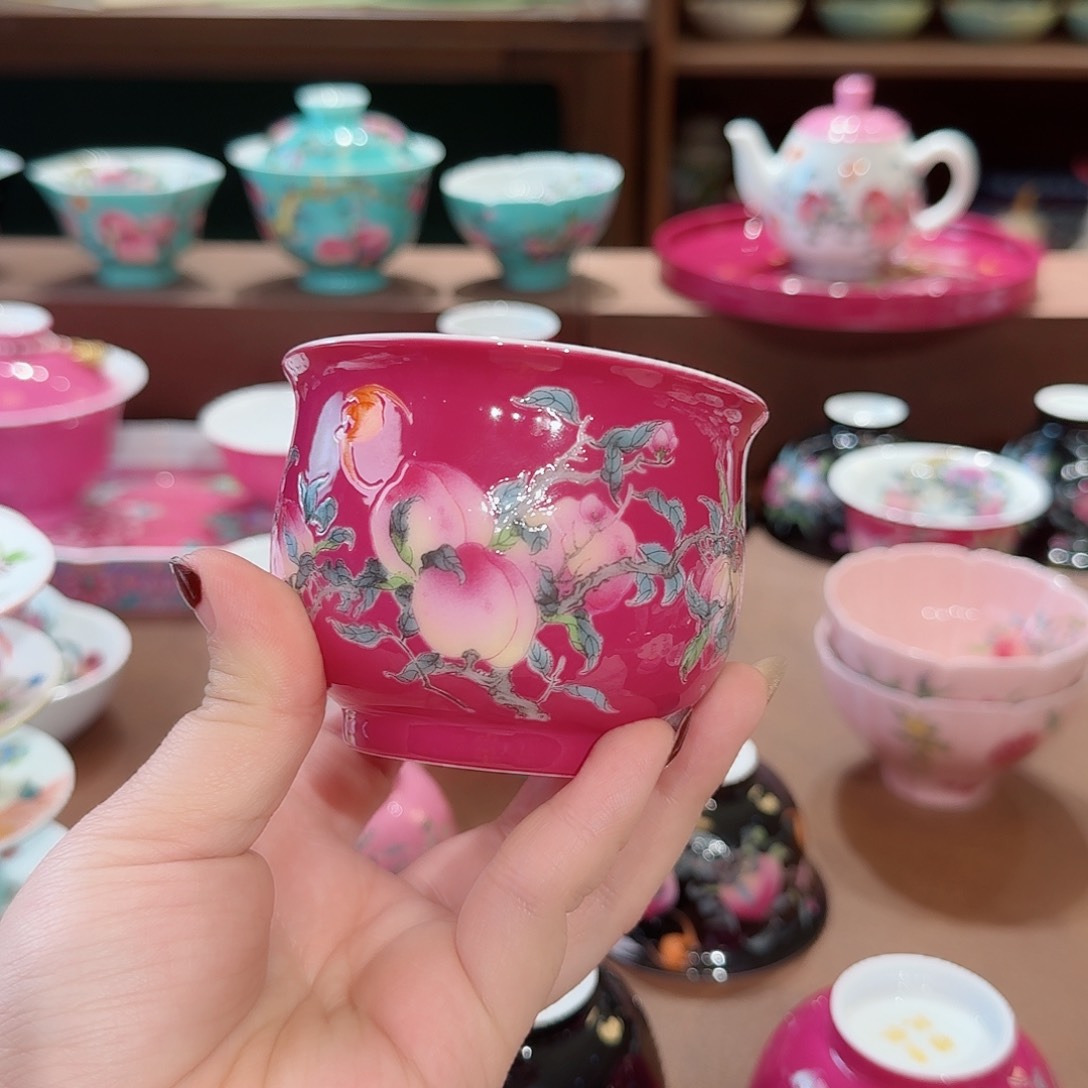 珐琅彩主人杯茶具