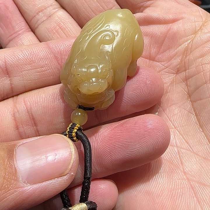 和田玉（糖玉）未镶嵌颈饰