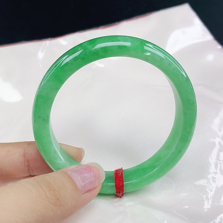 翡翠手镯未镶嵌圈52，1402